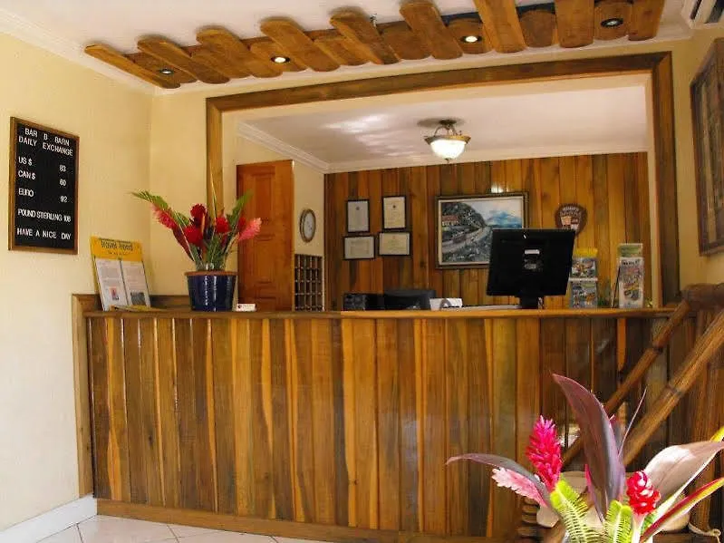 נגריל Bar-B-Barn Beach Hotel 2*,  ג'מייקה