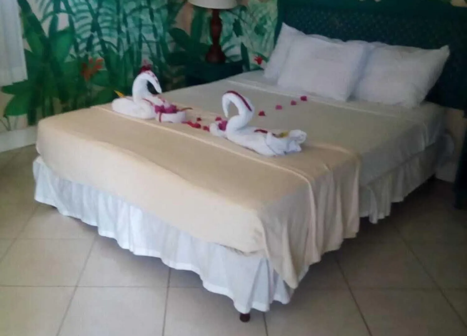 Bar-B-Barn Beach Hotel Negril