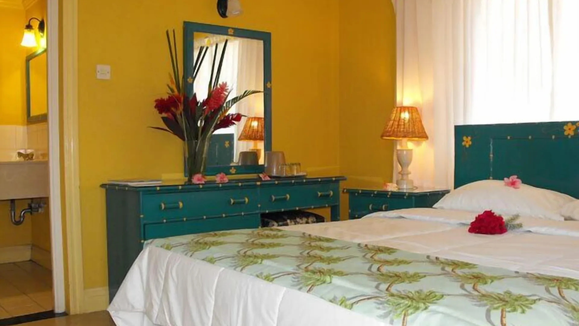 Bar-B-Barn Beach Hotel Negril 2*,