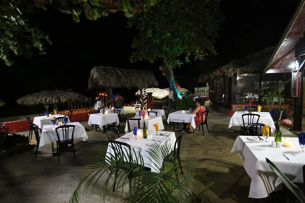 Bar-B-Barn Beach Hotel Negril