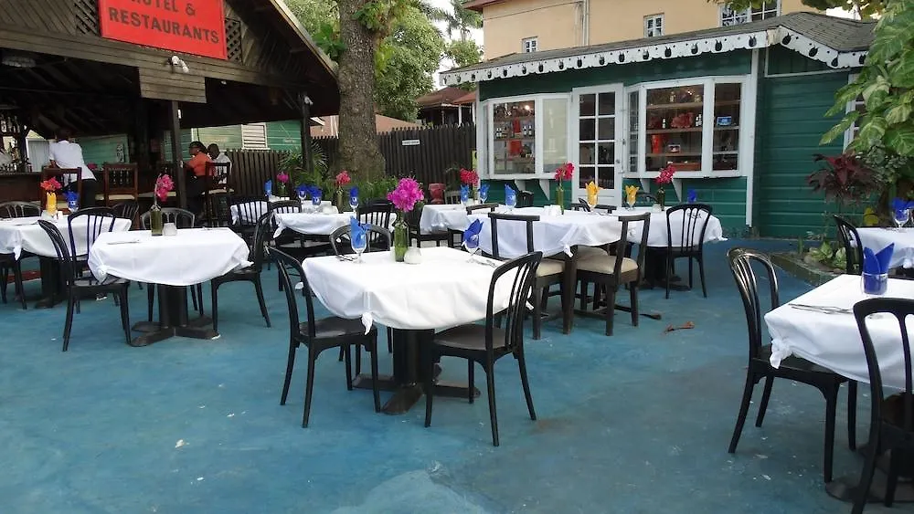 Bar-B-Barn Beach Hotel Negril