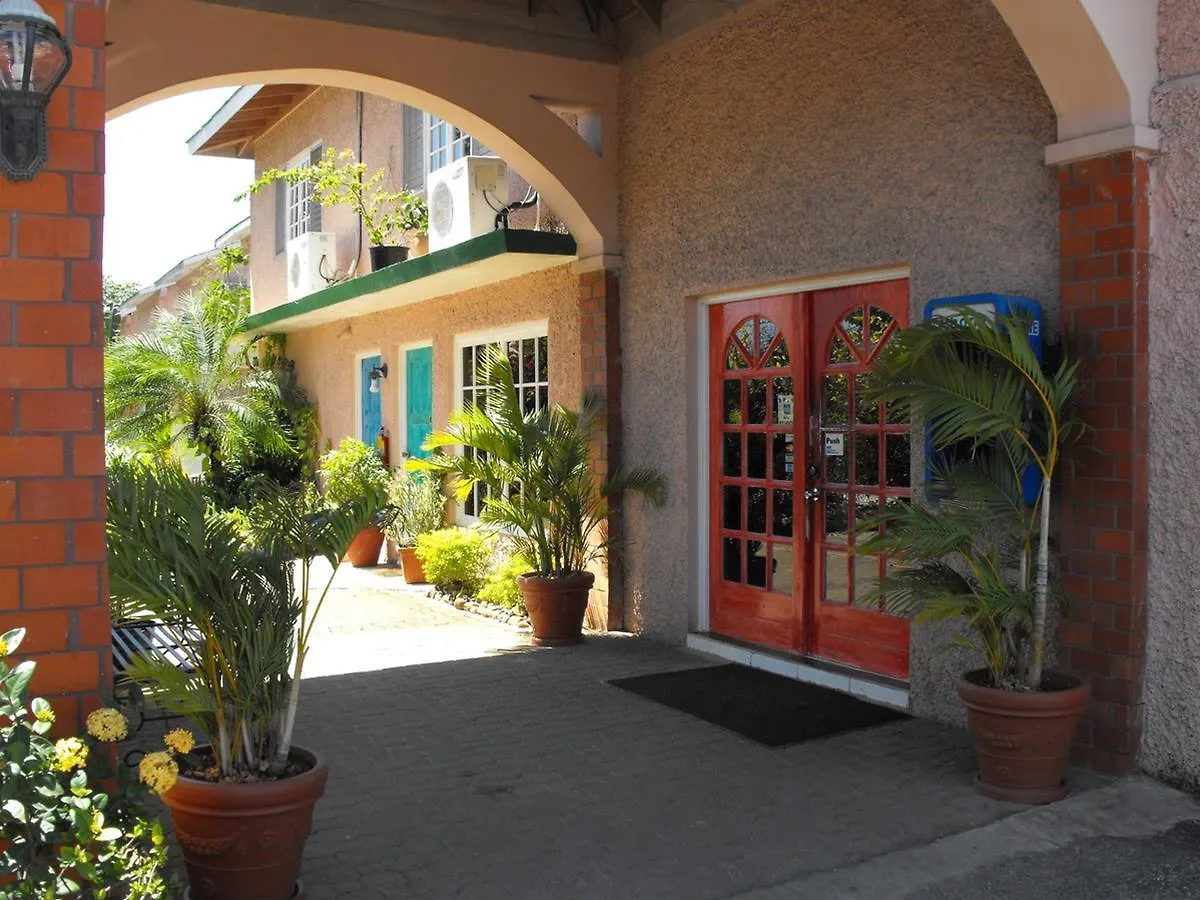 Bar-B-Barn Beach Hotel Negril